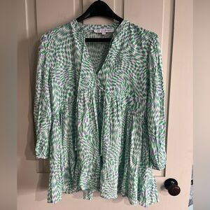 Stylish Green and White Patterned Tunic